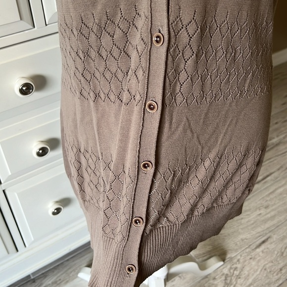 l.N. Studio button down knit top, M • - Picture 3 of 8